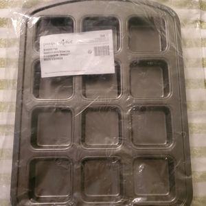 Pampered chef brownie pan. New in package.